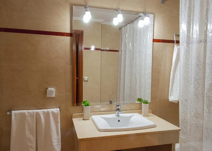 Apartmán Centrico, Parking Privado, Al Lado Estacion Tren.