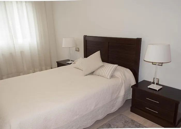 Centrico, Parking Privado, Al Lado Estacion Tren. *